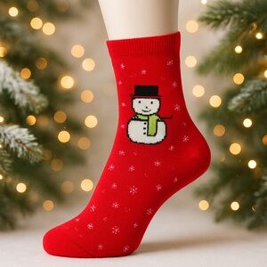 KOHL’S Socks Holiday Red Stocking Stuffer Snowman Cozy Winter Womens Size 9-11